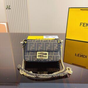 AUTHENTIC Fendi Baguette bag